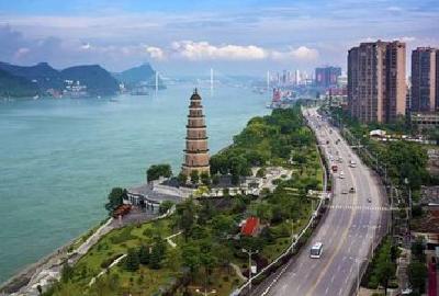伍家岗区精准施策解决项目建设难题