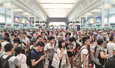 宜昌东站迎暑运返程高峰 “北上广”方向车票紧俏