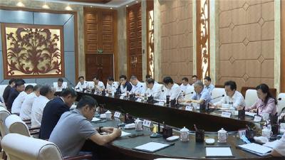 马泽江与但长春一行座谈