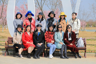 同心花海尽享“女神节”——市农业农村局机关“三八”国际妇女节活动纪实