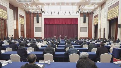 宜昌市召开全市领导干部会议宣布省委决定