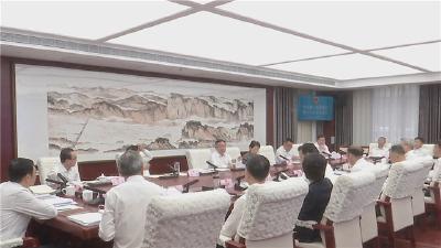 市人大常委会召开第十八次主任会议