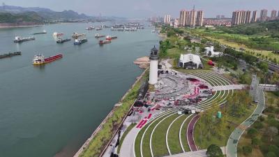“零距离”舞台呈现《上善长江》