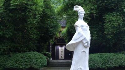 兴山全力应对强降雪守护群众安全 应急广播全覆盖 巡查力量全下沉