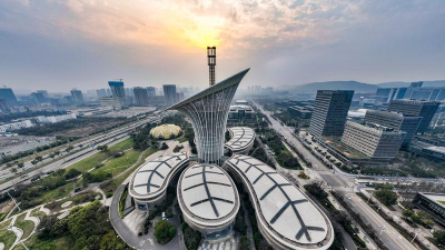 王忠林主持召开省政府2025年及“十五五”经济社会发展谋划会  