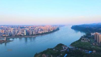 笔记本记满“流量密码”，车轮变身移动广告牌——浠水商户求变奏响夏日消费交响