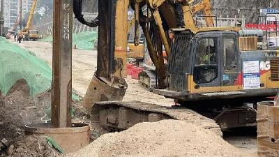夷陵长江大桥延伸段快速化改造项目稳步推进 最后一个工区作业24小时不停歇  