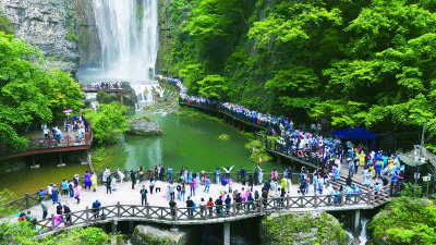 走近宜昌 爱上宜昌 ——全国旅行商春季宜昌行踩线活动侧记