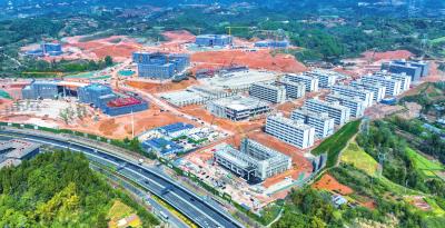 三峡职院新校区主体建筑封顶 今年9月建成投入使用  