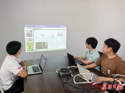 弘扬三大精神 奋力建成支点｜为人形机器人“点睛”，在汉博士后团队可见光定位产品已获应用  