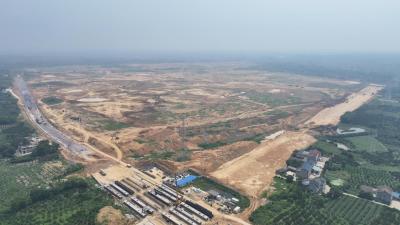 首个项目落地 主干道9月通车 宜昌东部产业新区玛瑙河园区建设提速  