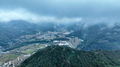 陈红辉到五峰土家族自治县查灾核灾 全力以赴做好抢险救灾和灾后重建  