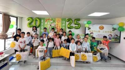 锲而不舍落实中央八项规定精神·办实事解难题丨7个部门挤进驿站干什么？襄阳统战群团联手专治