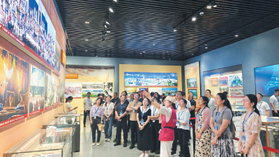 以“深圳经验”为十堰发展赋能——十堰百名干部深圳研学活动纪略  