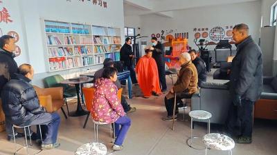 一群人⇋一座城  