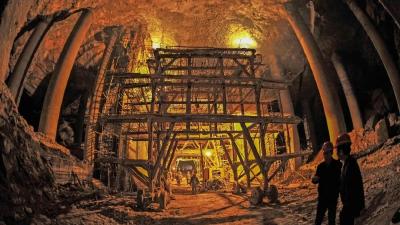 宜昌向西，377公里铁路为何这么“贵”？  