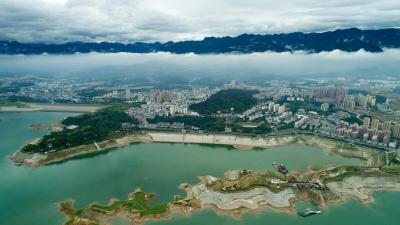 做好粮油作物防灾减灾及春耕备耕技术指导 4个专家组田间地头把脉开良方  