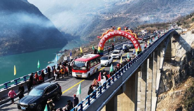 一桥飞架天堑变通途——重新定义长阳、五峰2县7个乡镇超10万群众新生活  