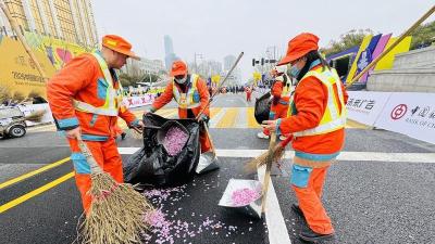 3万人奔跑，一座城守护  