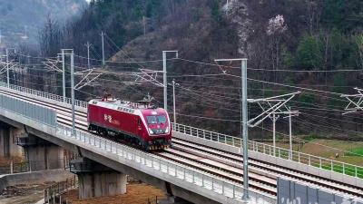 武西高铁将带来什么？  