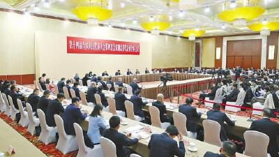 湖北代表团开放日侧记：从“何以吸引人”到“何以赢未来”  