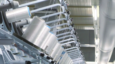 新一代玻捻机在能耗、张力稳定性等关键指标上保持领先 经纬纺机在手订单接近去年全年水平  