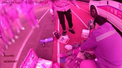 12岁少年跑操时突发心脏骤停 “黄金四分钟”接力抢救挽回生命  