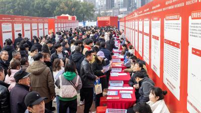 15年紧绷的嘴角，终于笑了！黄石这波“家门口就业” 太暖太硬核！ 