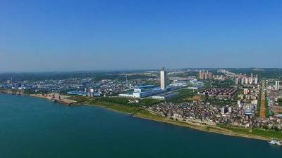 200余件旧衣“改头换面”，1500名居民游客共赴江边时装秀—— “非遗+环保”赋能长江大保护 