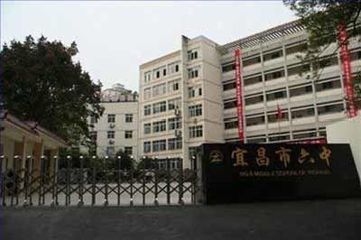全市初中物理社团区域联合教研会举行 突破“刷题”模式，让探究成课堂主旋律
