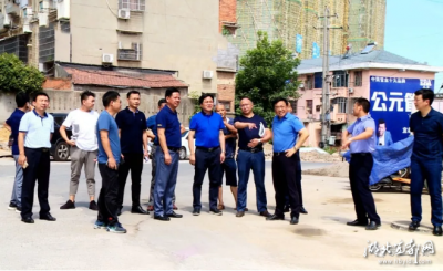 罗联峰督办市政工程项目进度