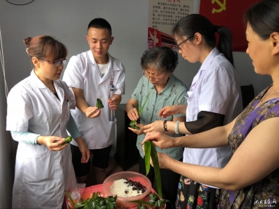 胜利社区：端午传粽情 情暖侨眷心