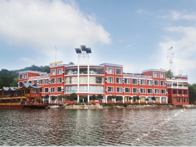 清江天龙湾度假酒店接受年度星级复核