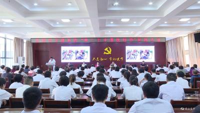 市卫健系统庆祝第二个“中国医师节”