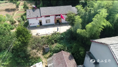 江大俭：坚持升旗48年  岁月见证初心