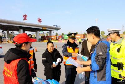 降至4.7‰！重拳出击 高速入口治超成效显