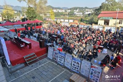 【深入学习贯彻党的十九届四中全会精神】聂家河镇：宣讲互动接地气 全会精神入人心