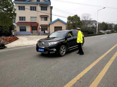 深圳海关民警投身家乡宜都抗疫一线