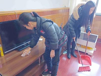 【防疫有我 爱卫同行】清江社区：小手拉大手 环境整治齐动手