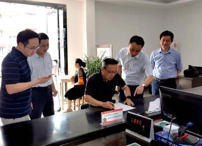 清江社区：党员干部 “沉”下去 基层治理“实”起来
