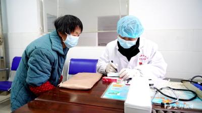 【新春走基层】村医江容：妙手仁心 守护乡亲健康