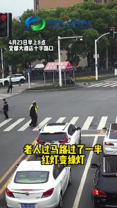 今天的这个路口的红绿灯“多亮”30秒~