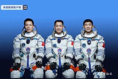 明日出征！神舟十二号载人飞船飞行乘组确定