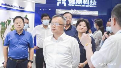 宜都党政考察团赴仙桃枝江猇亭参观考察