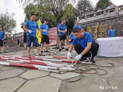 市冬泳协会义务值守护佑生命安全