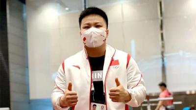 今天下午，关注汪周雨！