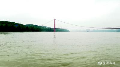 谭建国巡查长江、清江时强调 切实履行河湖长职责 努力打造最美生态岸线