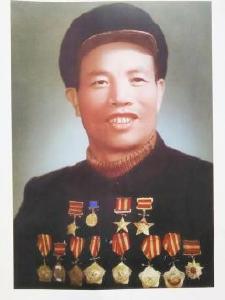 李顺达：劳动英雄