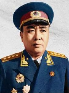 谭政：文韬武略建功勋