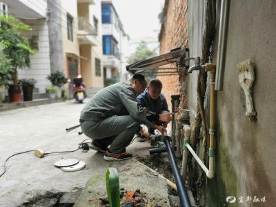 老旧管网改造 让居民喝上“放心水”